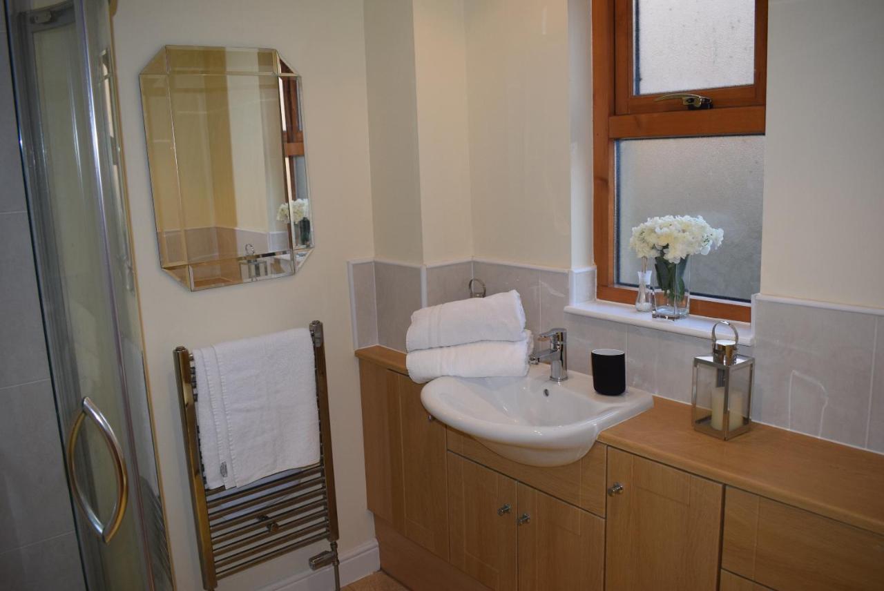 Kelpies Serviced Apartments Kavanagh- 5 Bedrooms Bathgate Eksteriør billede